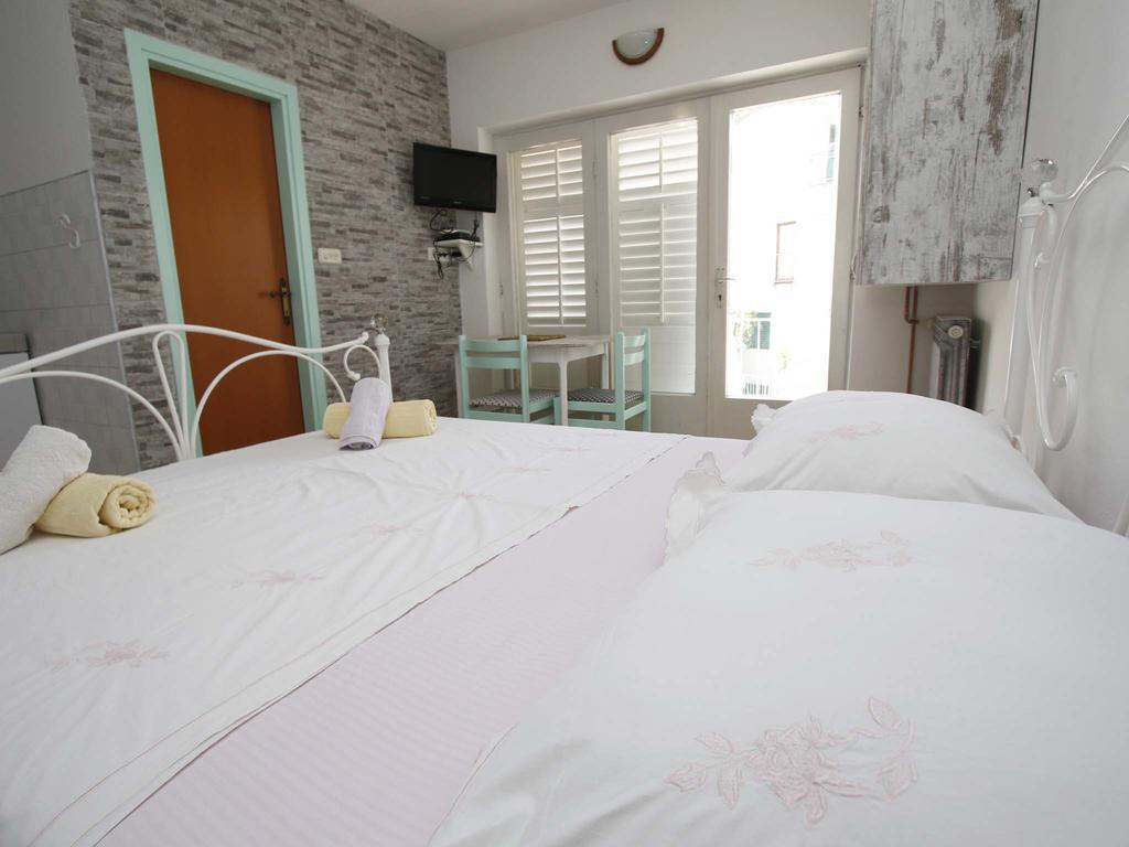 Apartments Srdjan Makarska Esterno foto